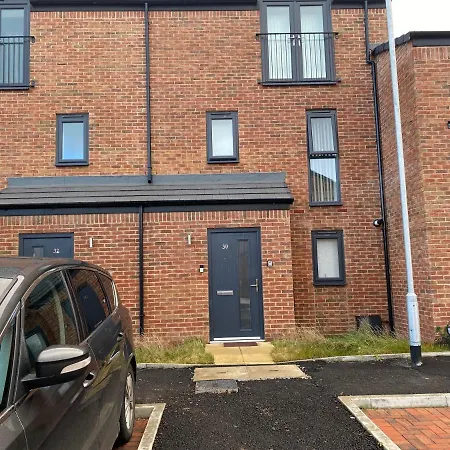 Stan Luxury Home Manchester Exterior photo